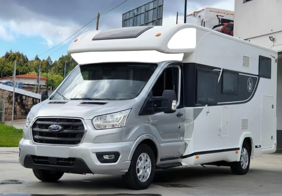 Foto de Autocaravana cómoda Tessoro 442