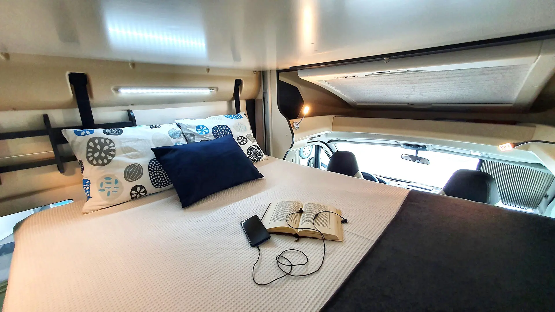 Foto de Autocaravana cómoda Tessoro 442