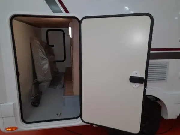 Foto de Autocaravana perfilada 6m